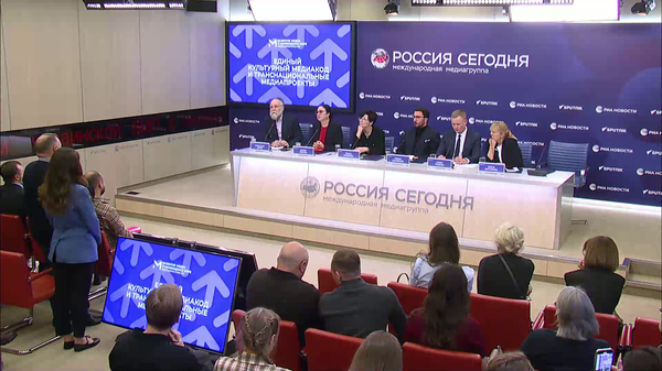  Сессия Единый культурный медиакод и транснациональные медиапроекты - Медиафорум стран СНГ